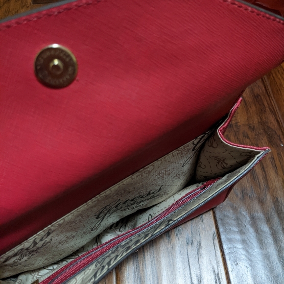 Guess Bag - Picture 7 of 7